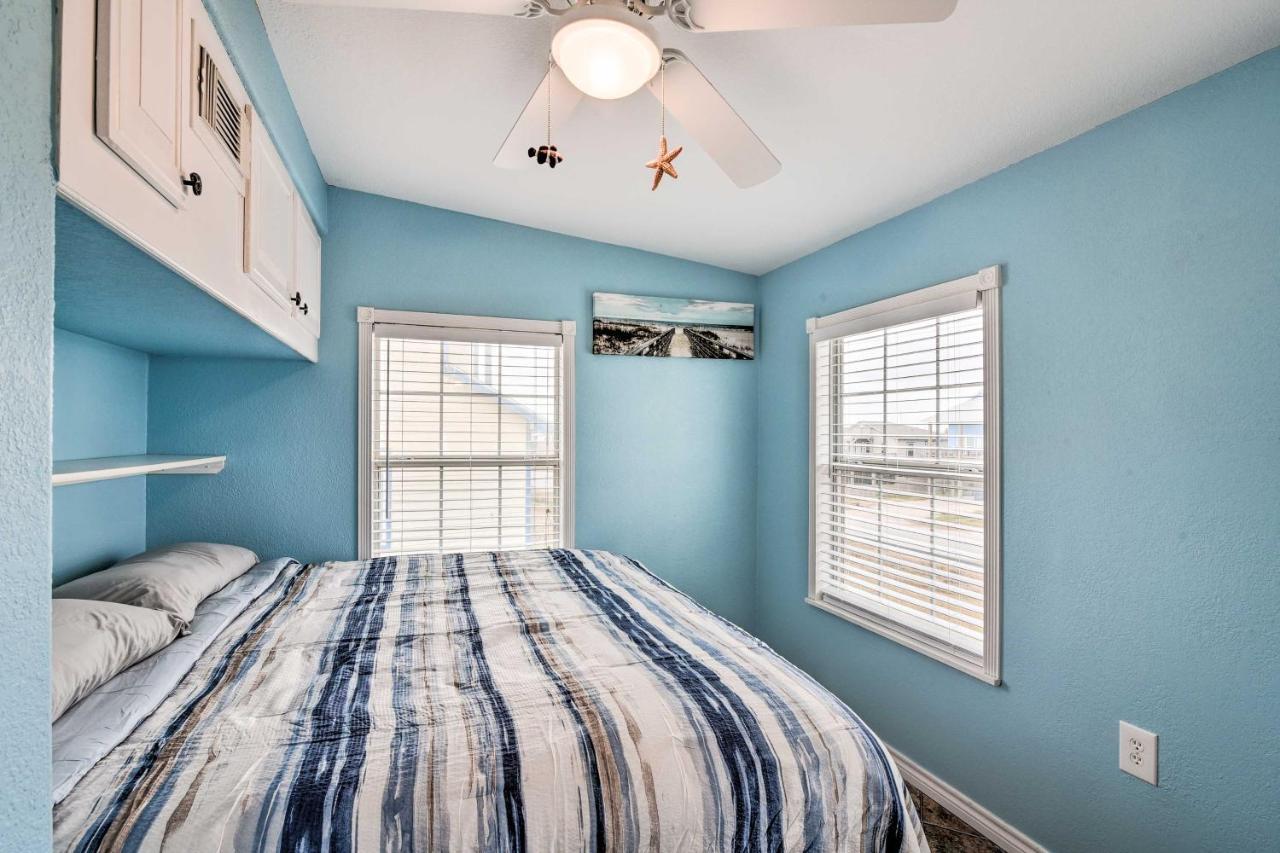Surfside Beach Gem With Deck - 1 Block To Shore! Фрипорт Экстерьер фото